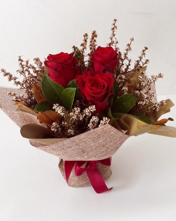 Parcel Wrap - Columbian Roses